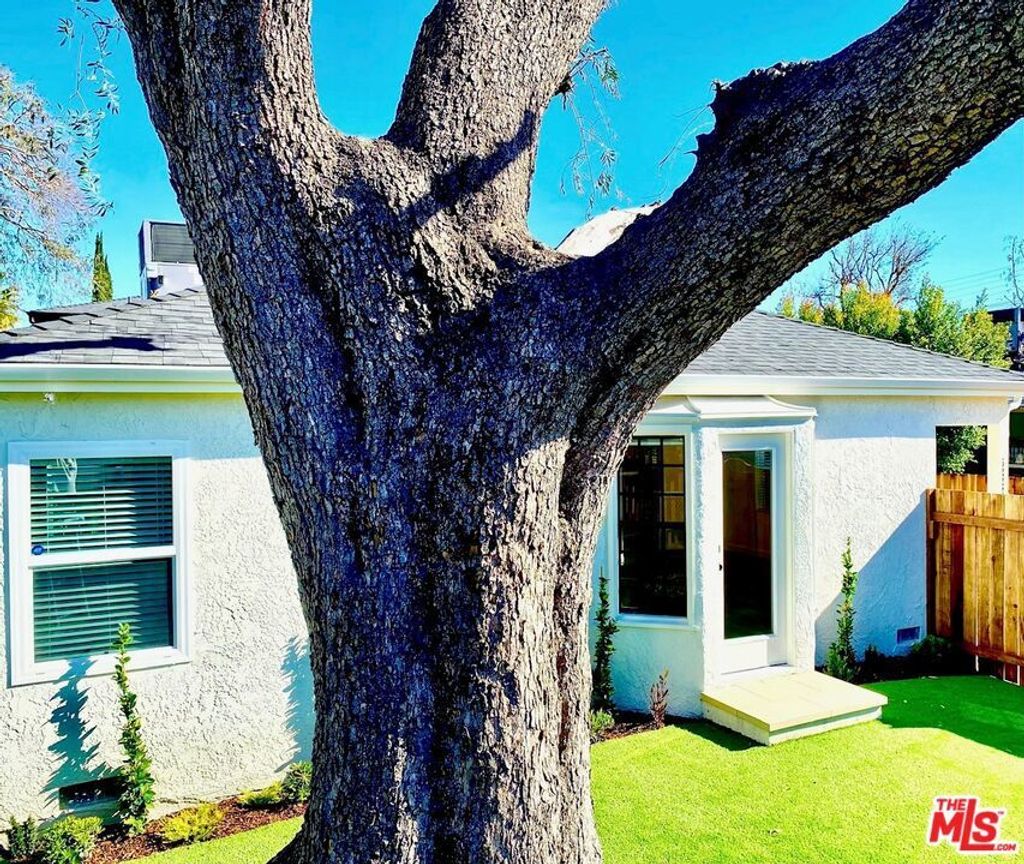 5222 5220 Whitsett Avenue # 2, Valley Village