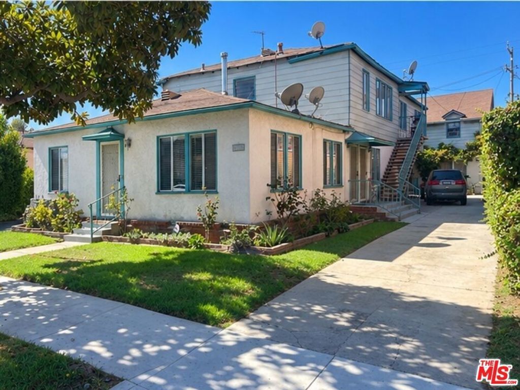 3957 Huron Avenue, Culver City