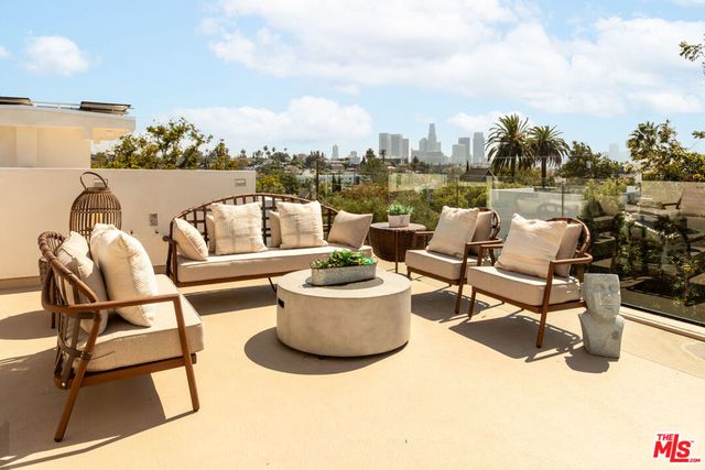 837 Waterloo Street, Los Angeles