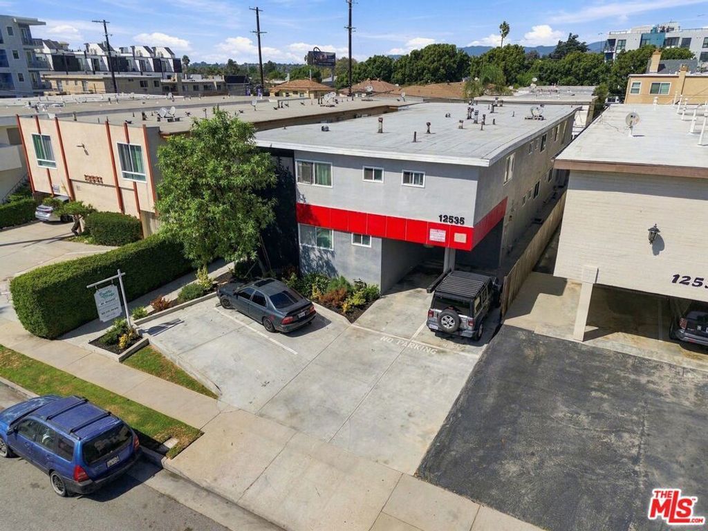 12535 Pacific Avenue, Los Angeles