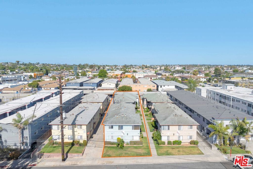934 W Beach Avenue, Inglewood