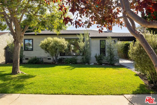 2621 Veteran Avenue, Los Angeles