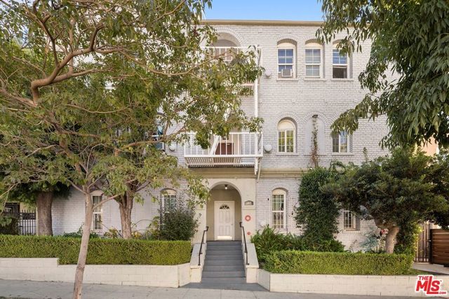 142 N Rampart Boulevard, Los Angeles