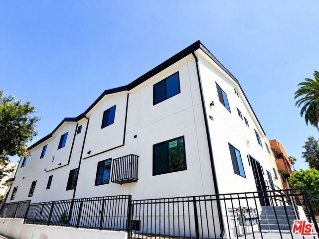 4627 Rosewood Avenue, Los Angeles