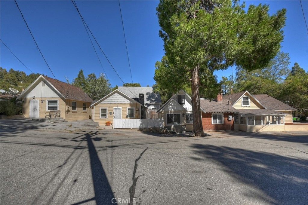 23754 Pioneer Camp, Crestline