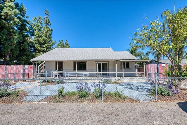 2146 W Dudley # 2, Fresno