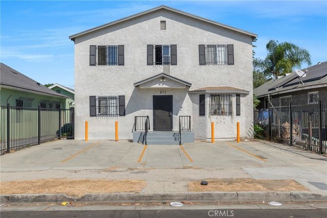 211 E 55th Street, Los Angeles