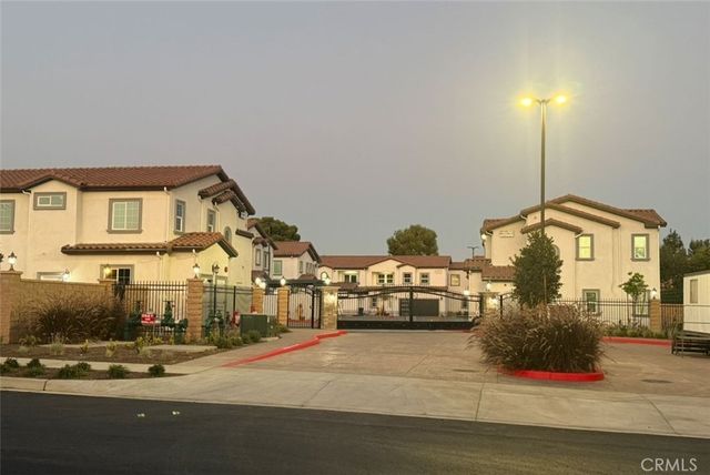 15909 Merrill Ave, Fontana