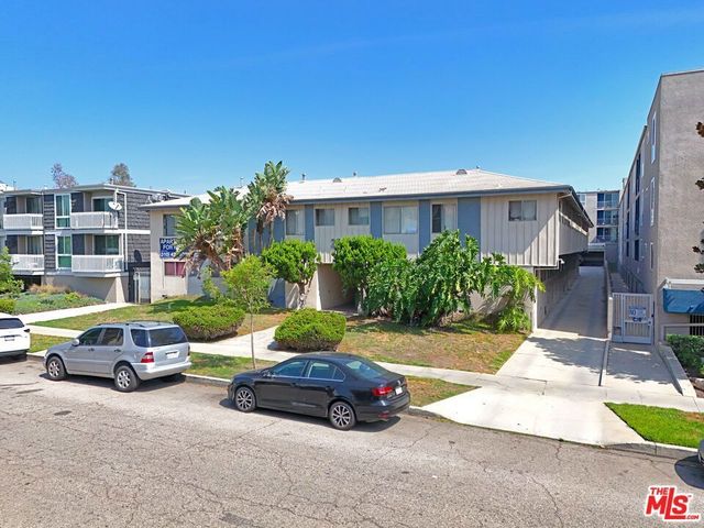 3760 Jasmine Avenue, Los Angeles