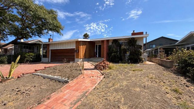 4819 21 Idaho Street, San Diego