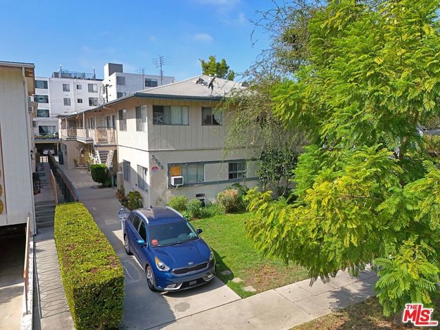 3739 Mentone Avenue, Los Angeles