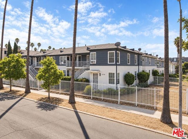 2562 W 11th Street, Los Angeles
