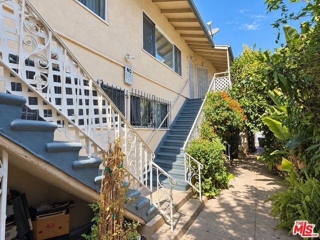 6137 Eleanor Avenue, Los Angeles