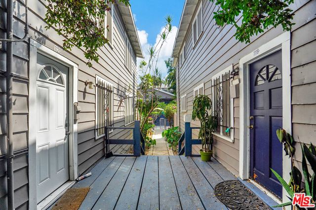 1118 Sanborn Avenue, Los Angeles