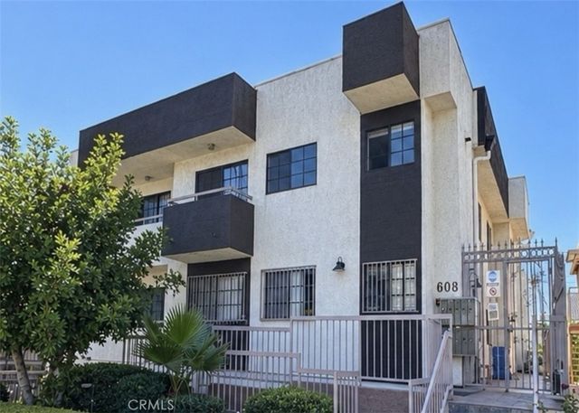 608 Glenwood Road, Glendale