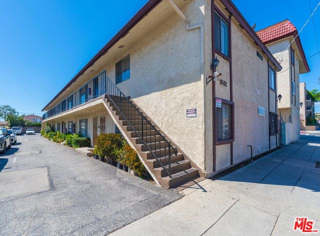 1562 W Carson Street, Torrance