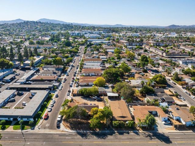 561 E Mission, Escondido
