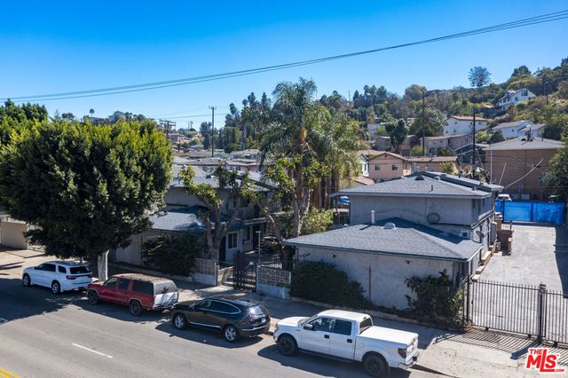 5030 Valley Boulevard, Los Angeles