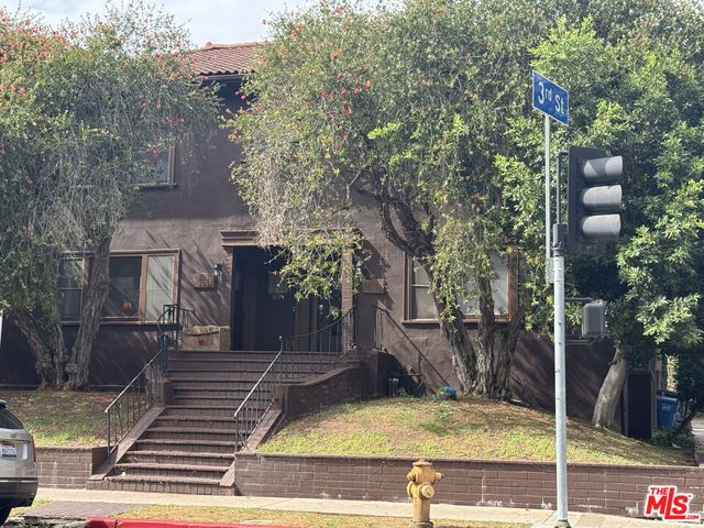 301 S Norton Avenue, Los Angeles