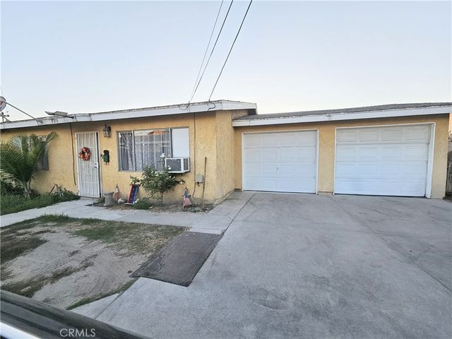 7307 Motz, Paramount