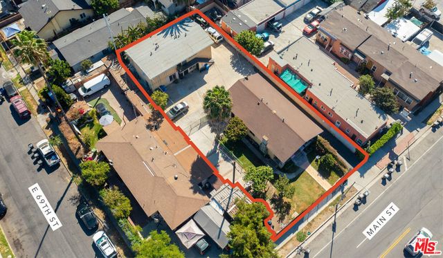 6910 S Main Street, Los Angeles