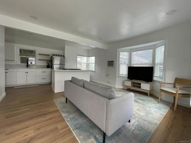 218 220 E Connecticut Ave, Vista