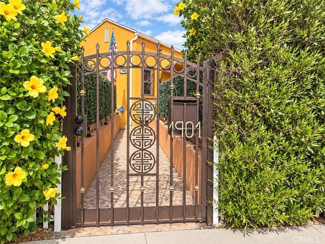 1901 W 64th Street, Los Angeles