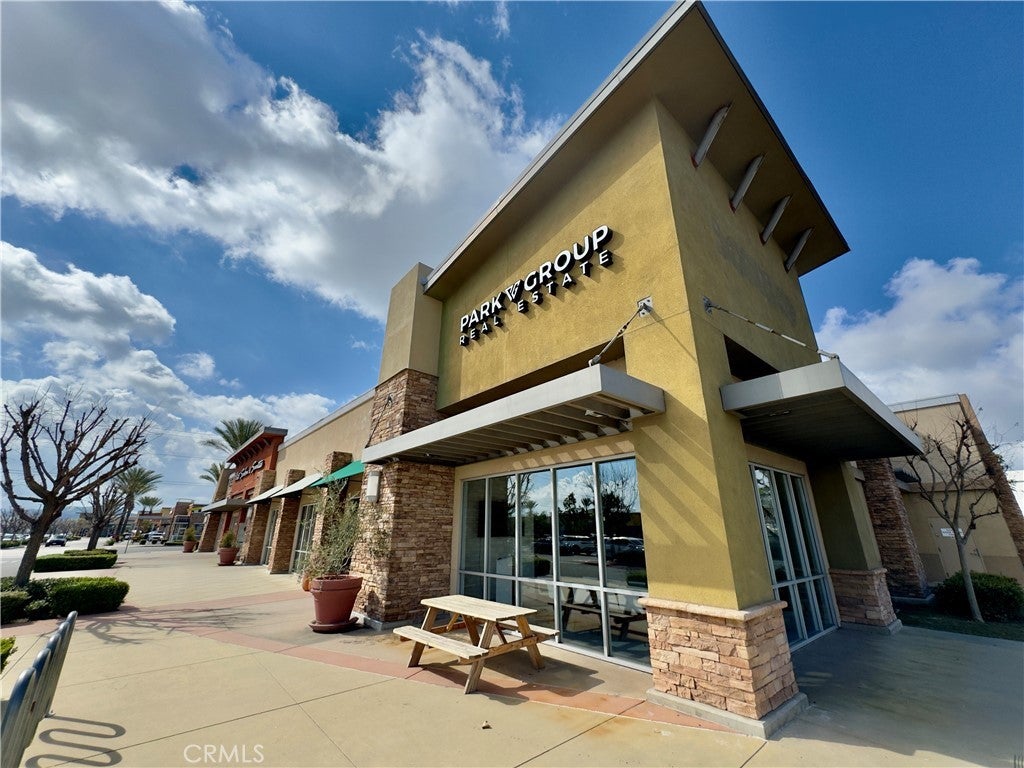 Photo of Listing #IV25067058