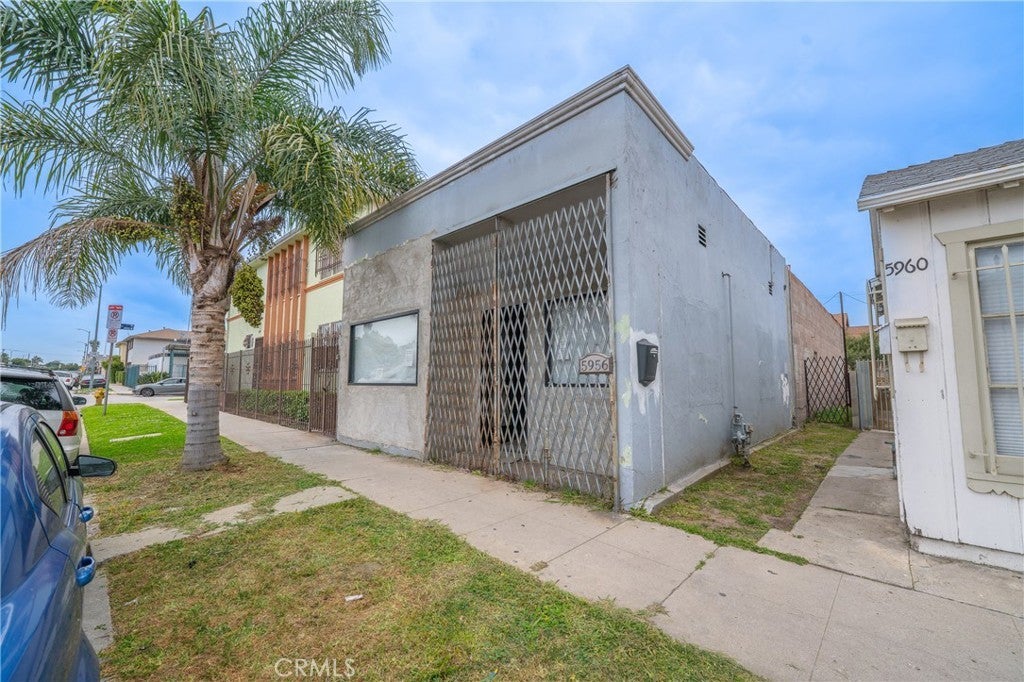 Photo of Listing #DW25089736