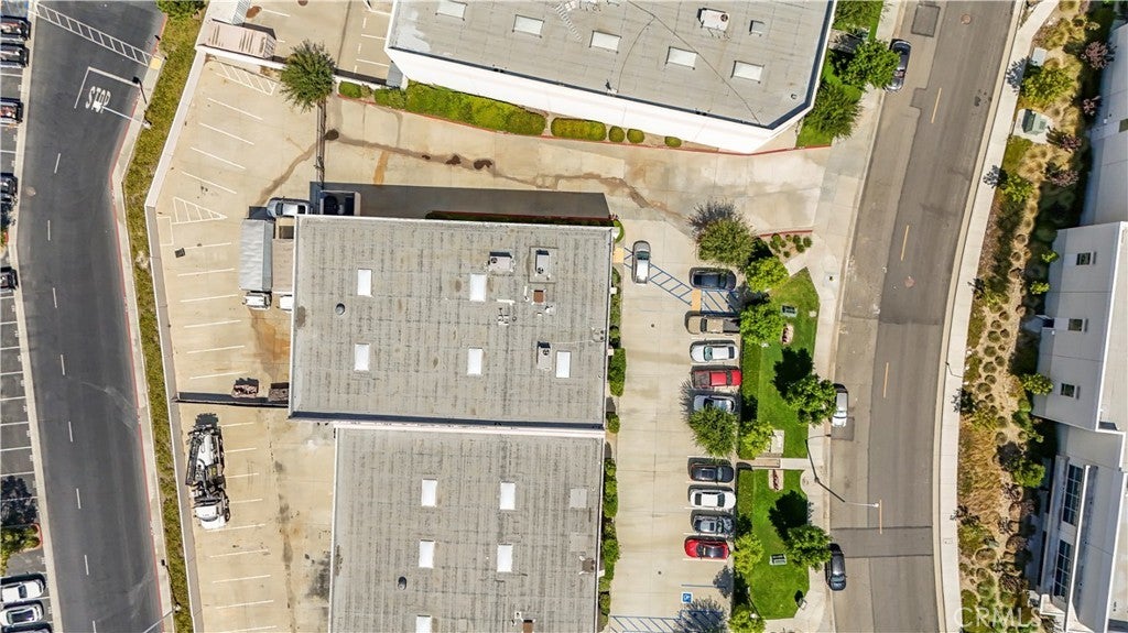 Photo of Listing #IV25191967