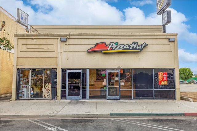 12207 Hawthorne, Hawthorne.