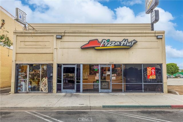 12207 Hawthorne, Hawthorne.