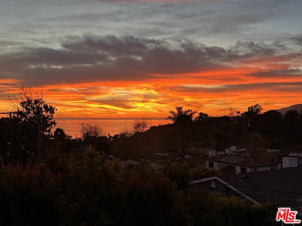 Photo of Listing #25517563