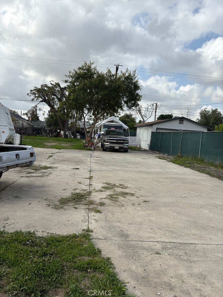 Photo of Listing #IV25068722