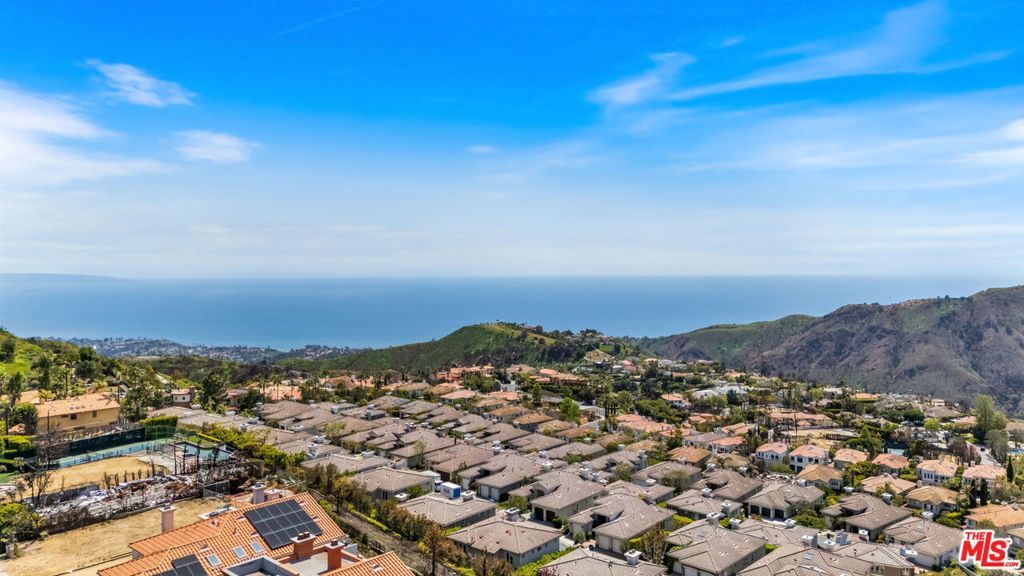 Photo of Listing #25528895