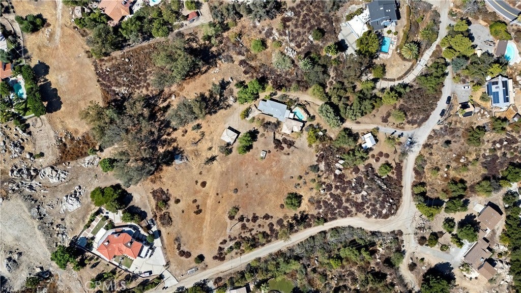 Photo of Listing #IV25068174