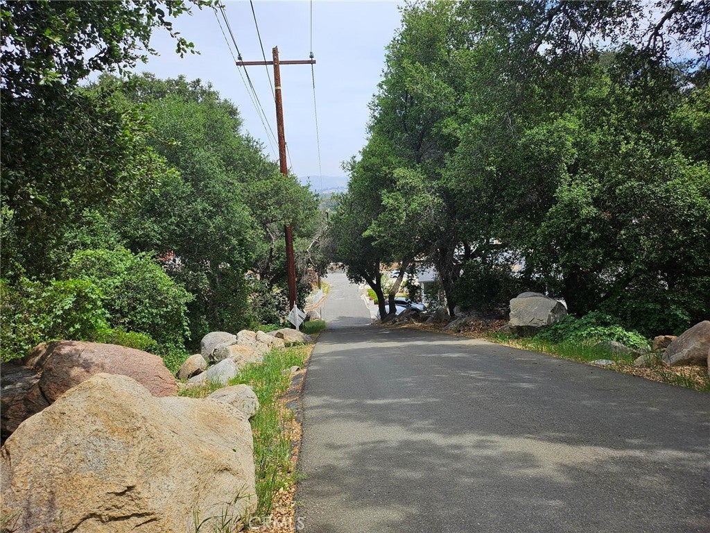 Photo of Listing #IV25096664