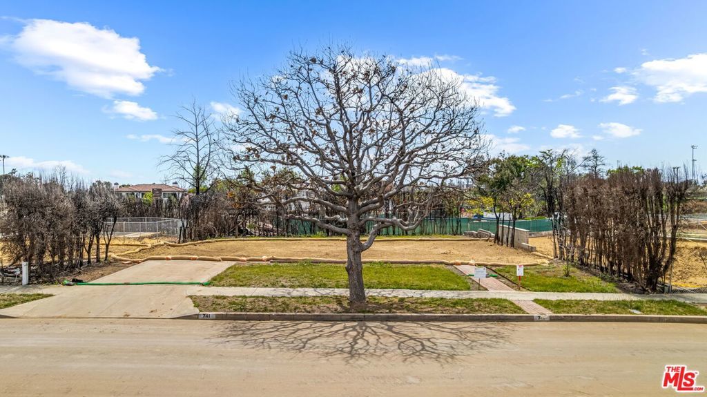 Photo of Listing #25537861