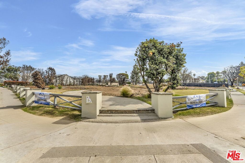 Photo of Listing #25543079