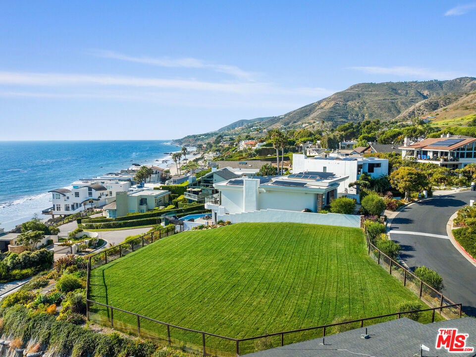 Photo of Listing #25551799