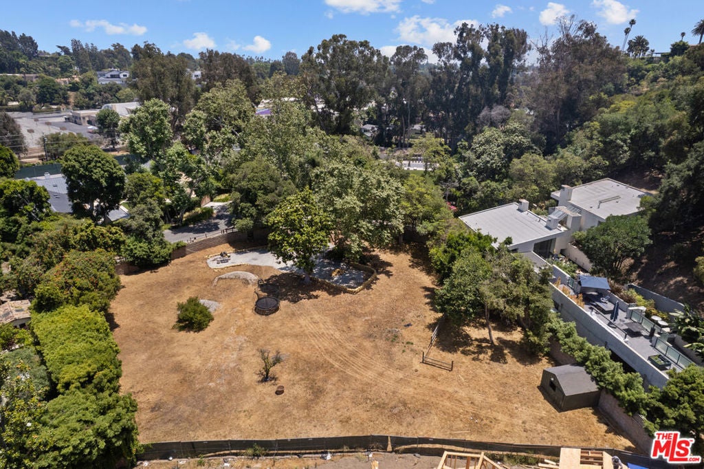 Photo of Listing #25560945