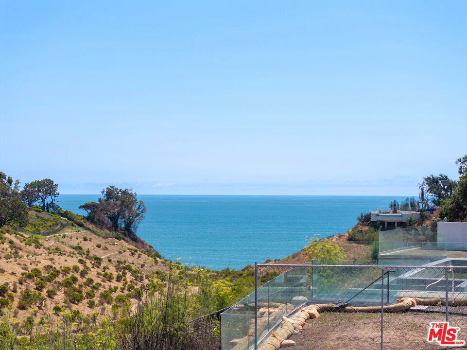 Photo of Listing #25569037