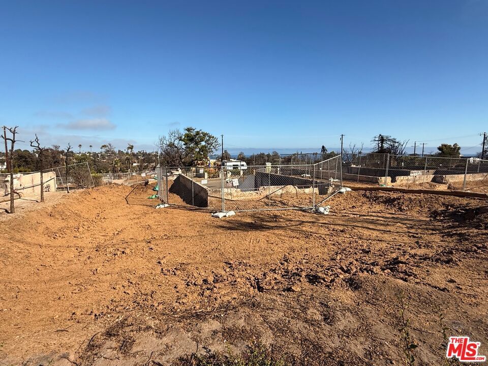 Photo of Listing #25571889