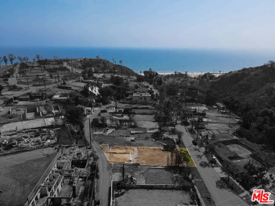 Photo of Listing #25572293