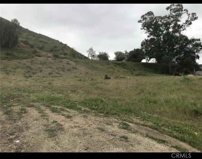 Photo of Listing #IV25187203