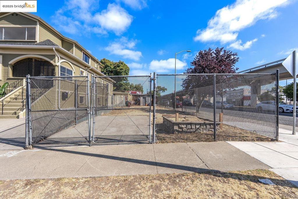 Photo of Listing #41109184