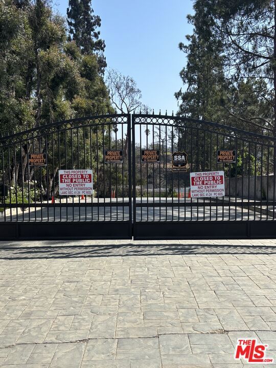 Photo of Listing #25590455