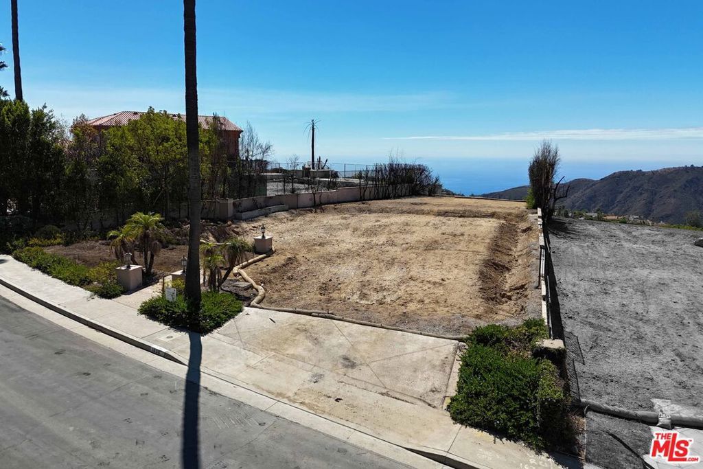 Photo of Listing #25595189