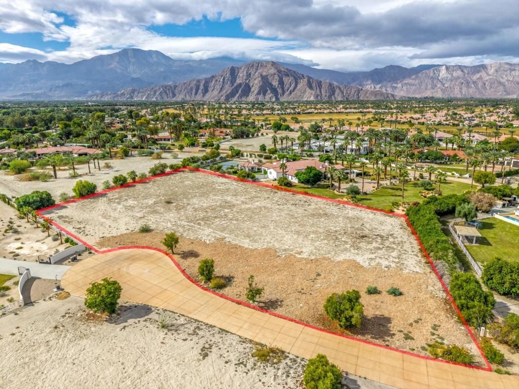 14 Vista Galope, La Quinta