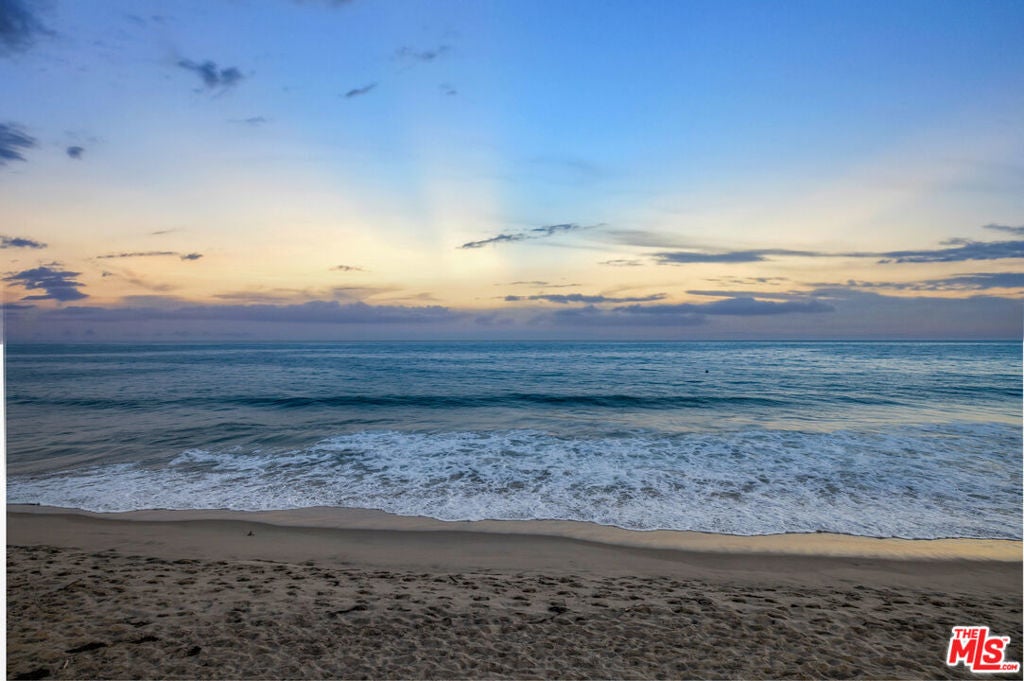 Photo of Listing #25615557